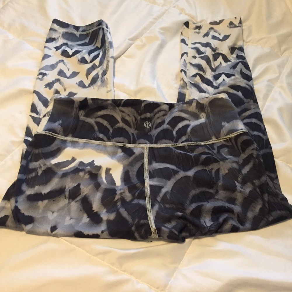 Lululemon crop pants